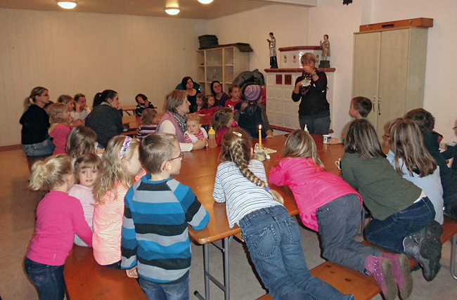 Bastelnachmittag in den alten Pfarrhof Suessenbach